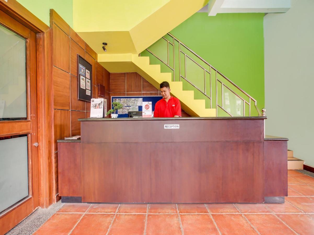 Oyo 3896 Villa Pesona Wisata Puncak Cianjur Buitenkant foto