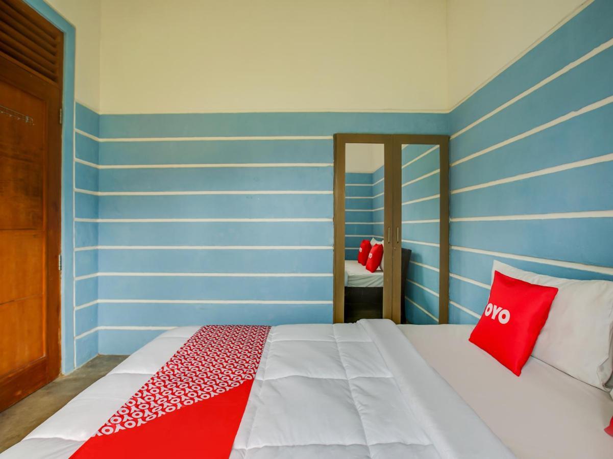 Oyo 3896 Villa Pesona Wisata Puncak Cianjur Buitenkant foto